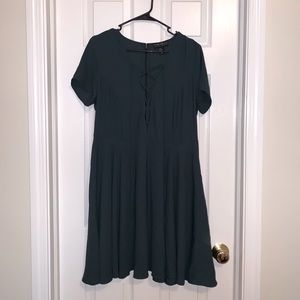 *NEW* F21+ Tie Front Dress